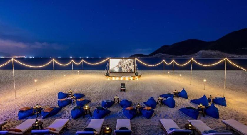 Vinpearl Discovery Rockside Nha Trang Esterno foto