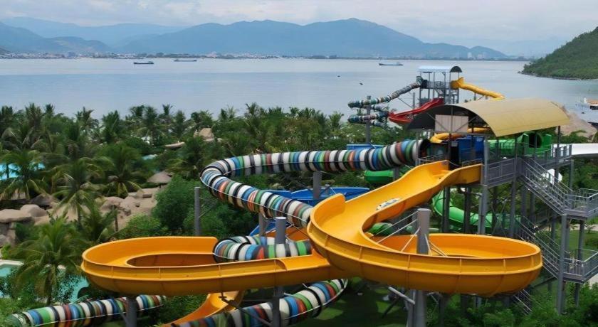 Vinpearl Discovery Rockside Nha Trang Esterno foto